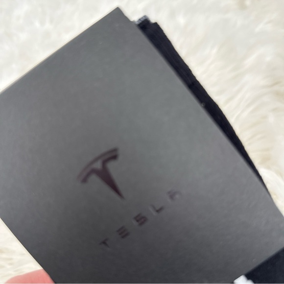 NWT Tesla Black and White Graphic Men's Socks - Picture 2 of 3